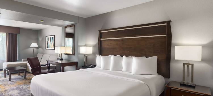 苏福尔斯拉昆塔温德姆套房酒店(La Quinta Inn & Suites by Wyndham Sioux Falls)图片