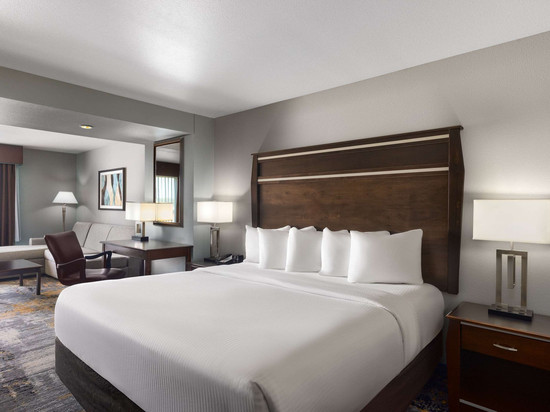 苏福尔斯拉昆塔温德姆套房酒店