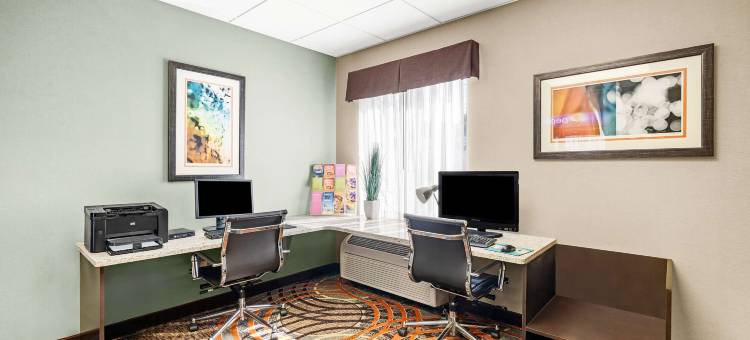 枫城贝斯特韦斯特酒店(Best Western Maple City Inn)图片