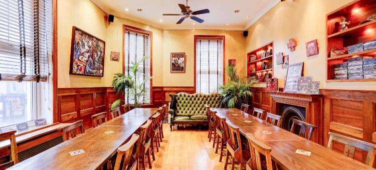 贝尔维拉教堂街酒店靠近椭圆广场(Church Street Hotel by Belvilla near The Oval)图片