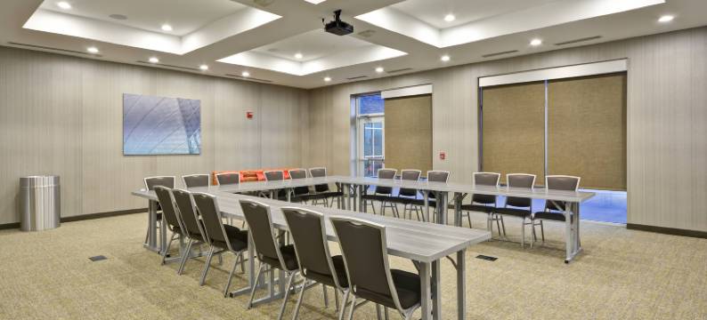 辛辛那提布鲁艾施SpringHill Suites酒店(SpringHill Suites Cincinnati Blue Ash)图片