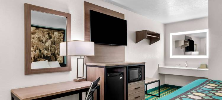 普莱森顿速8酒店(Super 8 by Wyndham Pleasanton)图片