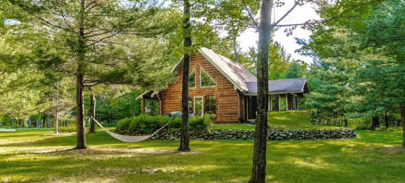 Lulu’s Lodge: Cozy Woods Cabin w/ Hot Tub + Stone Fireplace图片