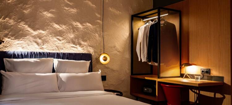 LETOH LETOH 塞维利亚(Letoh Letoh Sevilla)图片