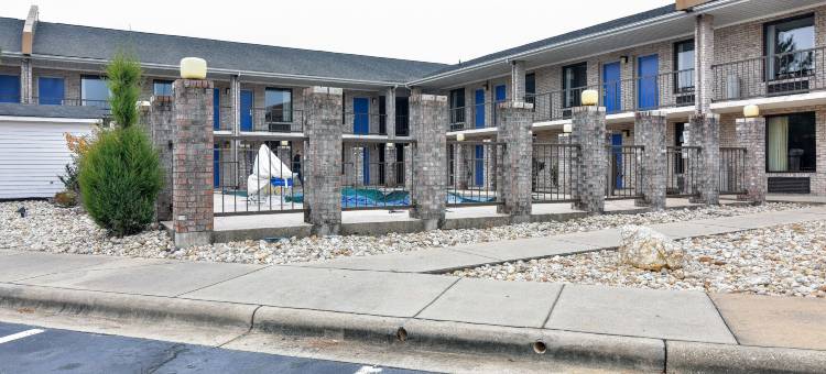 肯利6号汽车旅馆(Motel 6 Kenly, NC)图片