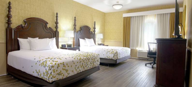 安大略蔚蓝套房酒店，温德姆Trademark精选(Azure Hotel & Suites, Trademark Collection by Wyndham)图片