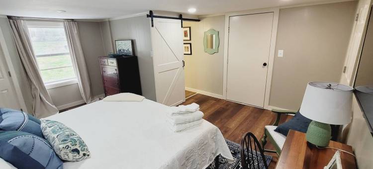 Spacious Kitchen and Relaxing Atmosphere - Gorgeous River Retreat图片