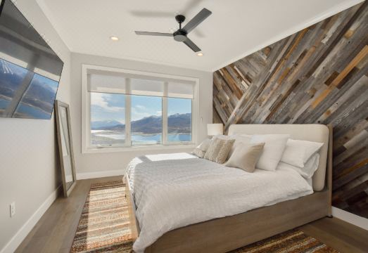 Luxury Home with Stunning Views and Dual Kitchens - Exquisite Retreat Hotel Overview