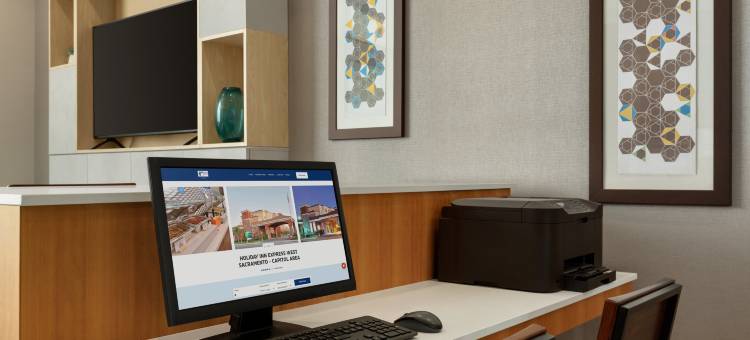 Holiday Inn Express 西萨克拉门托 - 国会区(Holiday Inn Express West Sacramento - Capitol Area)图片