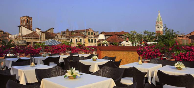 亚拉克米狄亚酒店(Hotel A la Commedia)图片