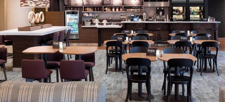 萨福克切萨皮克万怡酒店(Courtyard Suffolk Chesapeake)图片