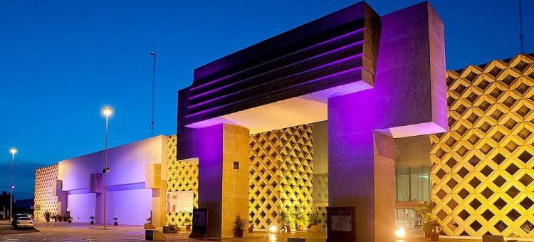 梅尼达拉伊斯拉假日套房酒店(Holiday Inn & Suites Merida la Isla)图片