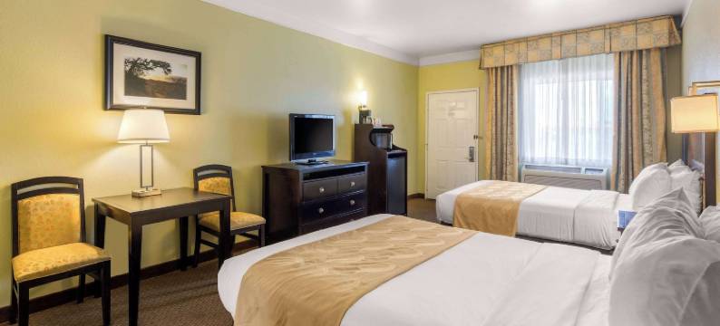 盖洛普 I-40 出口 20 号凯艺套房酒店(Quality Inn & Suites Gallup I-40 Exit 20)图片