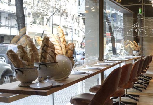 Hotel Arenales Hotel Overview