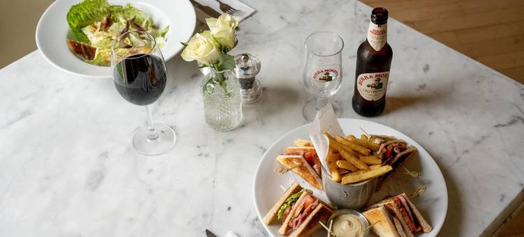 雷恩山庄(RainHill Hall Hotel)图片