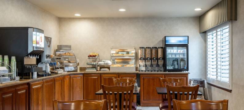 阿瑟顿公园旅馆及套房酒店(Atherton Park Inn and Suites)图片