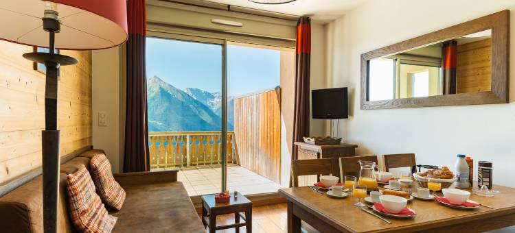 贾利比耶阿达特木屋拉格朗假日住宅酒店(Lagrange Vacances les Chalets de l'Adet)图片