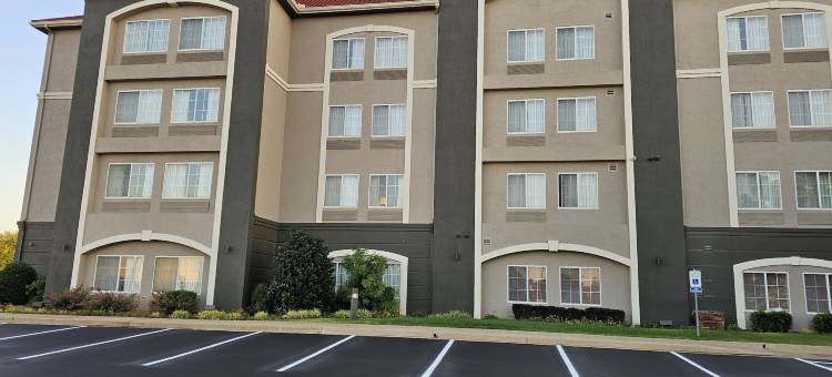 劳顿西尔堡拉昆塔温德姆套房酒店(La Quinta Inn & Suites by Wyndham Lawton / Fort Sill)图片