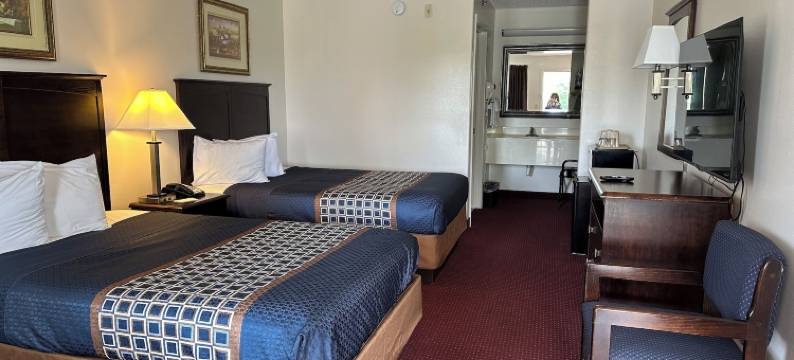 卡罗姆酒店 丹纳姆斯普林斯-巴吞鲁日(Carom Inn Denham Springs-BatonRouge)图片