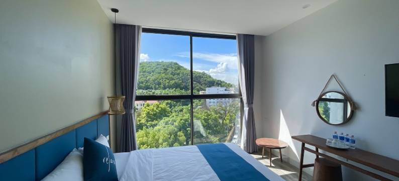 下龙莱特酒店(The Light Hotel)图片