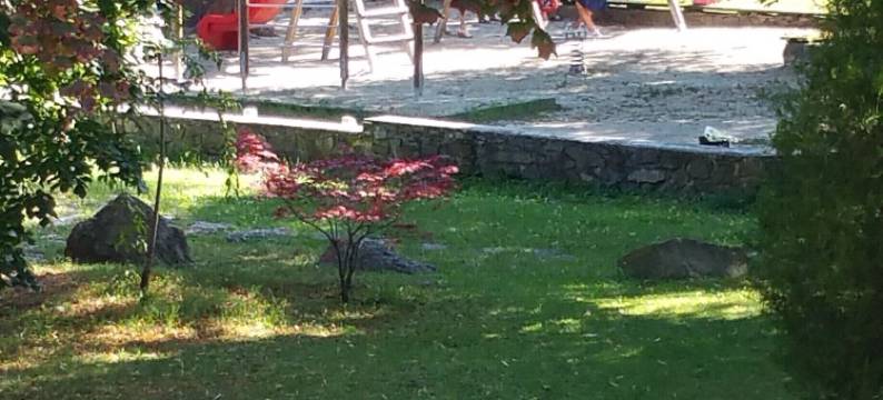 瓦达什库尔特住宿，索蓬(拉)(Vadászkürt Panzió)图片