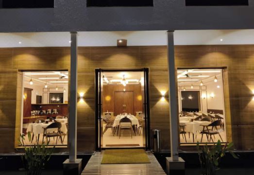 Bindiga Peak Resorts Hotel Overview