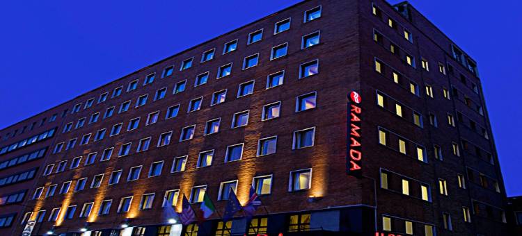 那不勒斯市中心华美达酒店(Ramada by Wyndham Naples)图片