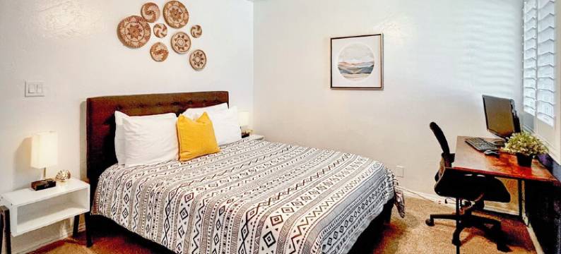 Fun Family Home Minutes to Beach & Legoland with Huge Backyard and a Playground图片