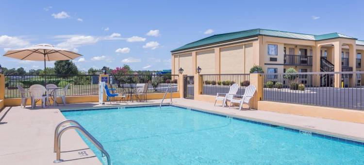 拜伦戴斯酒店(Days Inn by Wyndham Byron)图片