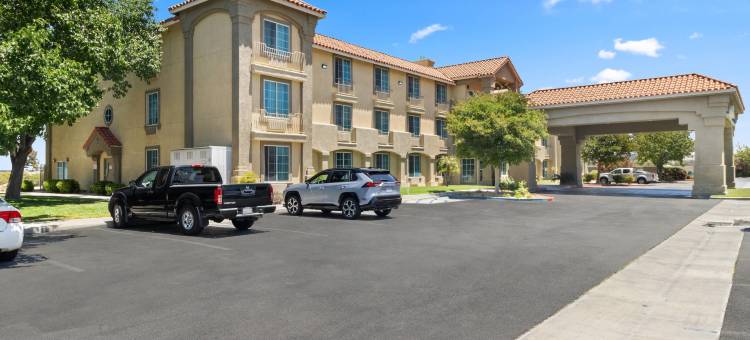 兰开斯特羚羊谷舒适套房酒店(Comfort Inn & Suites Lancaster Antelope Valley)图片