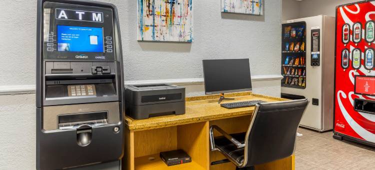 罗利达勒姆机场凯艺套房酒店(Quality Inn & Suites Raleigh Durham Airport)图片