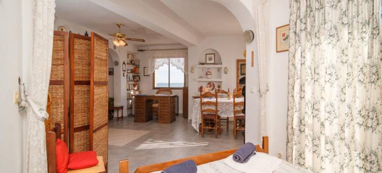 Apartment in Nerja near Carabeillo Beach图片