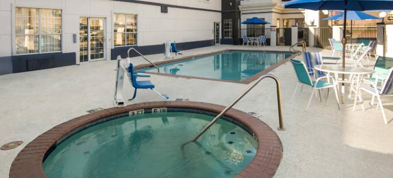 舒适套房酒店(沃斯堡北化石溪)(Comfort Suites Fort Worth North Fossil Creek)图片