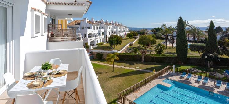 Exclusive 2BD apartment with private terrace in Marbella. Royal Gardens图片