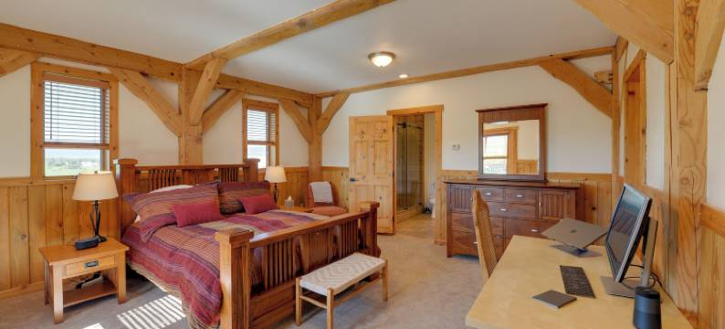 距塔尔吉滑雪区23英里：带热水浴缸的费尔特小屋！(23 Mi to Targhee Skiing: Felt Cabin w/ Hot Tub!)图片