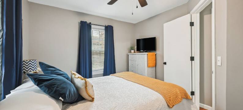 Vine Grove住宅，配有露台，距离桑德斯泉4英里！(Vine Grove Home w/ Deck, 4 Mi to Saunders Springs!)图片