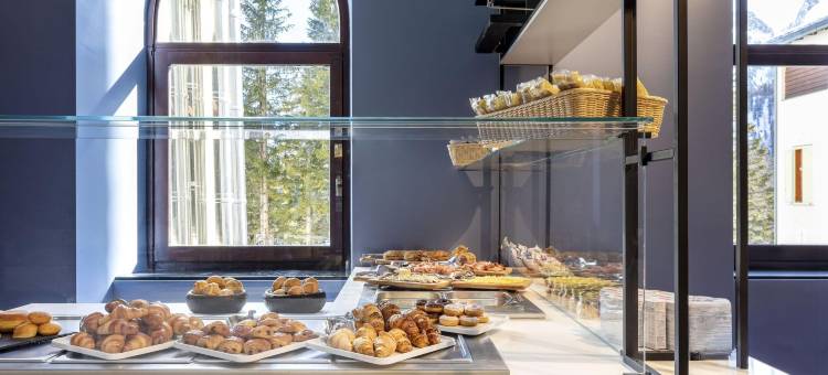 B&B酒店帕索特雷克罗奇科尔蒂纳(B&B Hotel Passo Tre Croci Cortina)图片