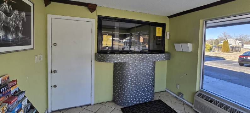 OYO纽波特纽斯US-60日出酒店(Sunrise Inn by OYO Newport News US-60)图片