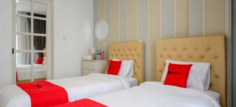 红多兹普拉斯酒店-三宝垄马杜科罗拉亚(RedDoorz Plus @ Madukoro Raya Semarang)图片