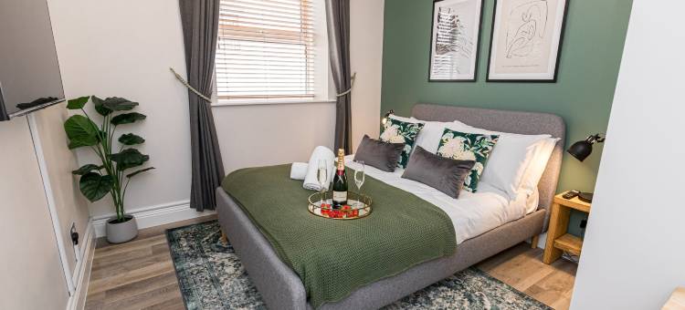 Beachside Home with Private Garden   Parking | Sleeps 6图片