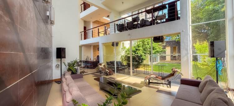 中庭标志酒店(Atrium Leisure)图片