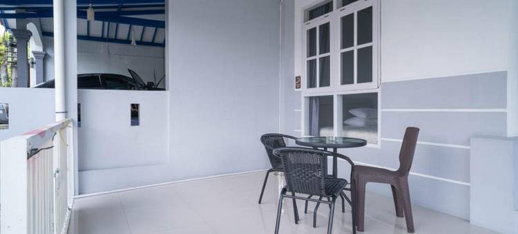 妮娜 RedPartner 森图尔文化公园酒店(Nina House Near Taman Budaya Sentul RedPartner)图片