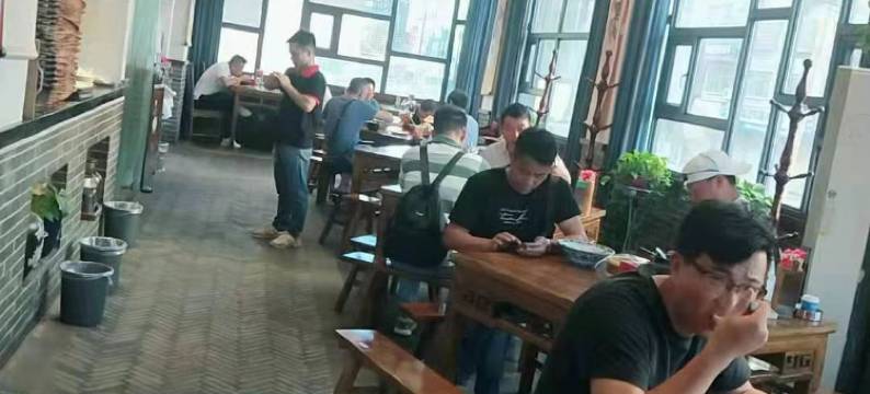 西曼酒店(高安鹏泰百货店)图片