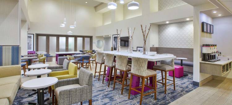 希尔顿欢朋套房酒店-奥克伍德村克利夫兰(Hampton Inn & Suites Cleveland/Oakwood Village)图片