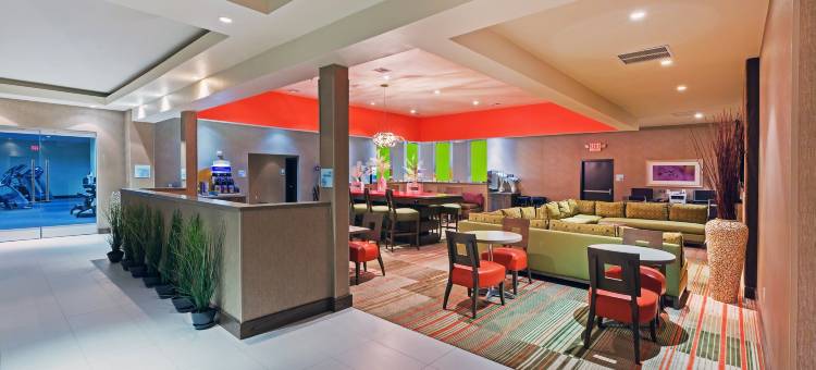 智选假日酒店-弗赖拉辛传奇公园区(Holiday Inn Express Frisco Legacy Park Area)图片