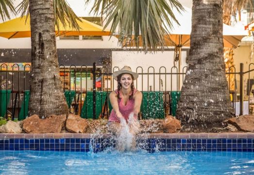 Red Rock HostelHotel Overview