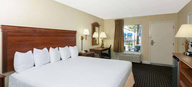 夏洛特港/蓬塔戈尔达温德姆戴斯酒店(Days Inn by Wyndham Port Charlotte/Punta Gorda)图片