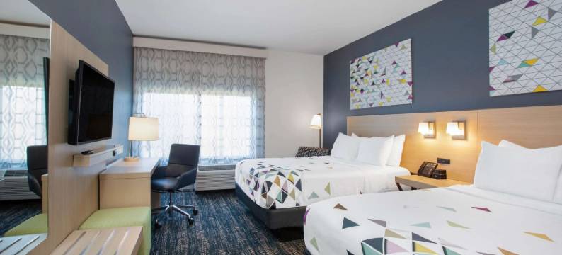 马纳萨斯杜勒斯机场温德姆拉昆塔套房酒店(La Quinta Inn & Suites by Wyndham Manassas VA-Dulles Airport)图片