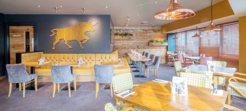 约维尔市中心普瑞米尔酒店(Yeovil Town Centre)图片