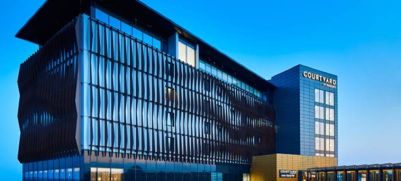 万怡埃克塞特桑迪公园酒店(Courtyard Exeter Sandy Park)图片